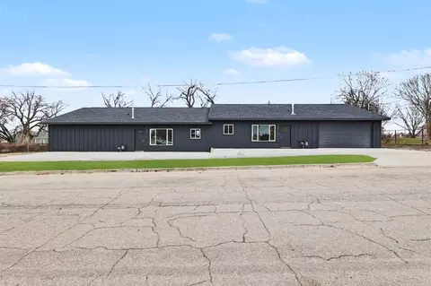 1906 N Lorraine Ave, Wichita, KS 67214