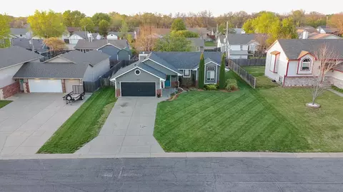 612 E Colleen Ave, Augusta, KS 67010