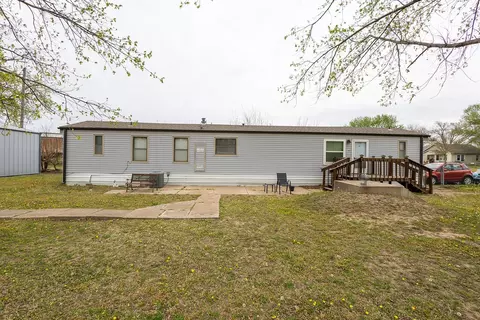 1633 S Vine St, Wichita, KS 67213