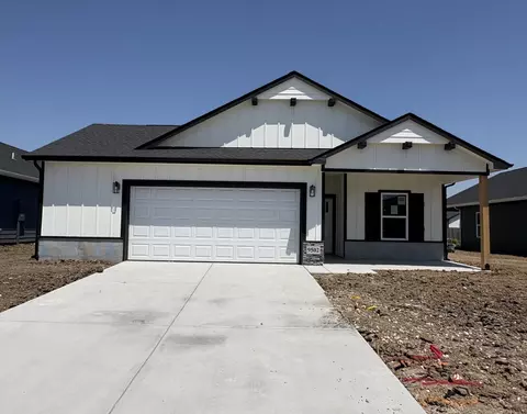 9502 E Hurst St, Wichita, KS 67210