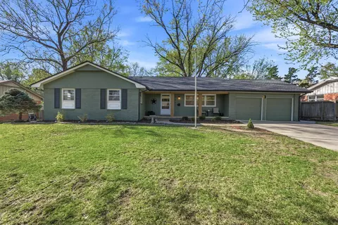 7407 E Plaza Ln, Wichita, KS 67206