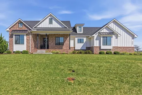 5248 N Colonial, Bel Aire, KS 67226