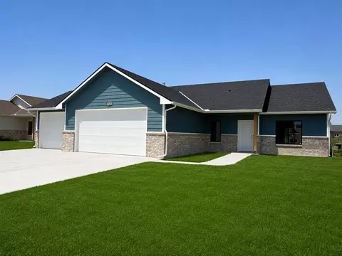 5121 Toben Ct, Bel Aire, KS 67226