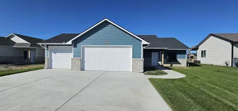 5121 Toben Ct, Bel Aire, KS 67226