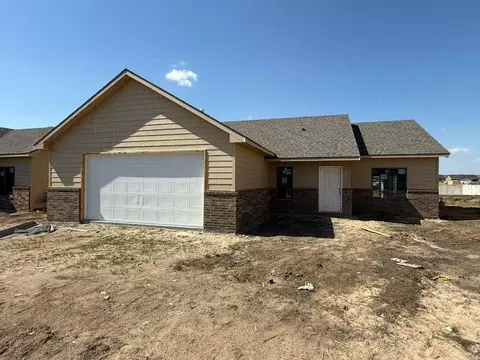 5085 N Toben Dr, Bel Aire, KS 67226