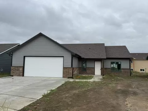 5085 N Toben Dr, Bel Aire, KS 67226