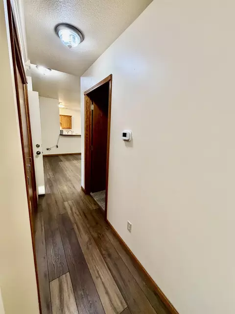 Entry Way - 207 Miller Ave, Mulvane, KS 67110 photo 2 of 3