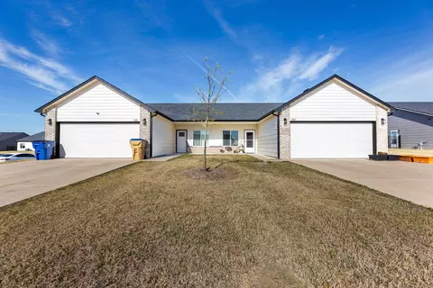 52015203 N Cypress St, Bel Aire, KS 67226