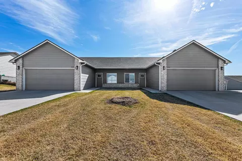 52005202 Honey Locust Cir, Bel Aire, KS 67226
