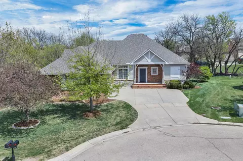 2014 N Paddock Green Ct, Wichita, KS 67206