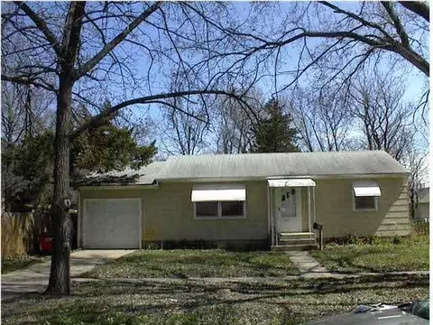 212 Spruce, Halstead, KS 67056