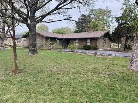 649 S Wetmore St, Wichita, KS 67209