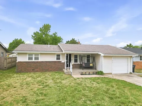 1913 Cron St, Augusta, KS 67010