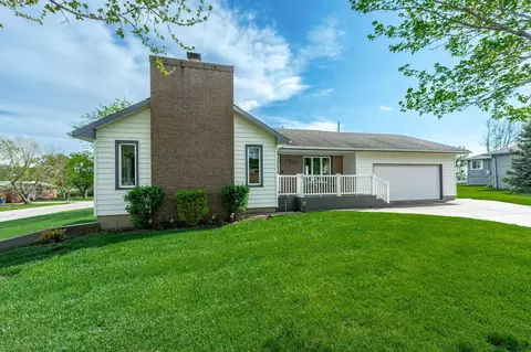 1001 N Country Club Dr, Eureka, KS 67045