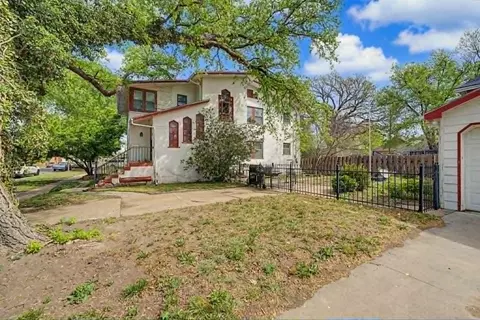 138 N 10th St, Salina, KS 67401