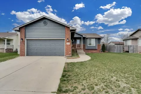 5015 N Peregrine St, Wichita, KS 67219