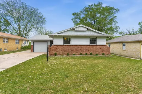 1714 S Mission Rd, Wichita, KS 67207