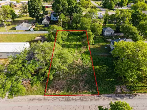 410 W Grant St, Walton, KS 67151