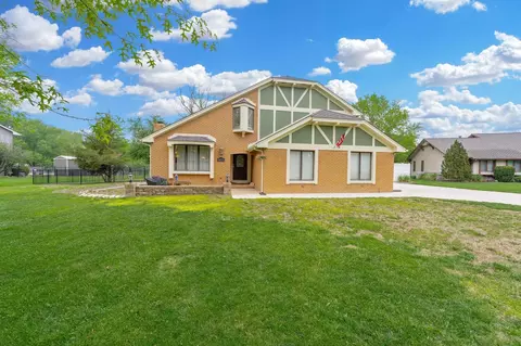 14710 E Willowbend Cir, Wichita, KS 67230