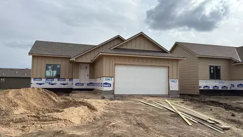 5067 N Toben Ct, Bel Aire, KS 67226
