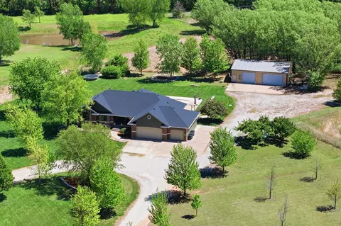 6402 Busy Bee Ct, Andale, KS 67001