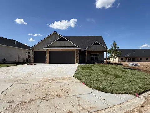 734 N Rainbow Lake Ct, Wichita, KS 67235
