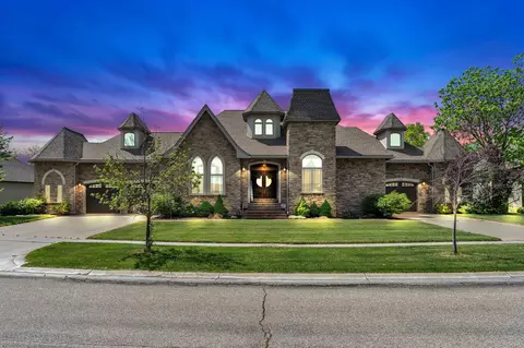 2319 N Rough Creek Rd, Derby, KS 67037