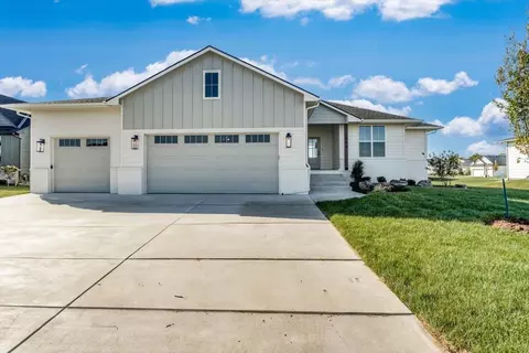 234 S Wellcrest Cir, Goddard, KS 67052