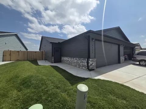 2445 S Wheatland Ct, Wichita, KS 67235