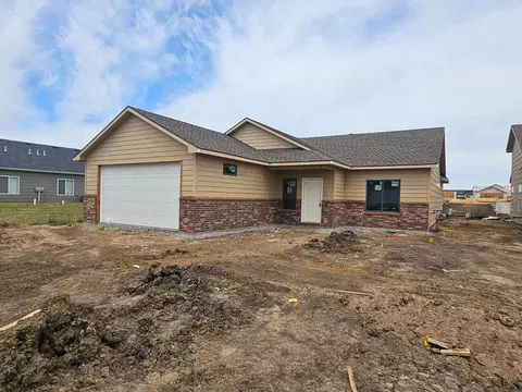 5079 N Toben Dr, Bel Aire, KS 67226