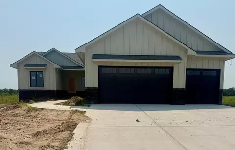 1329 W Greenvale St, Goddard, KS 67052