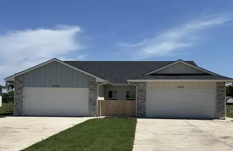 2008-2010 N Melody Ln, Goddard, KS 67052