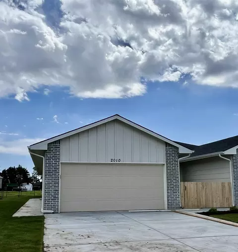 2010 N Melody Ln, Goddard, KS 67052