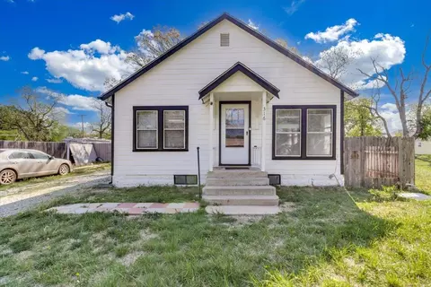 316 N Elm St, Goddard, KS 67052