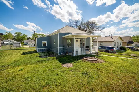 220 E 12th St, Concordia, KS 66901