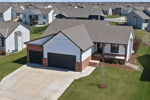 2540 N Quartz St, Andover, KS 67002
