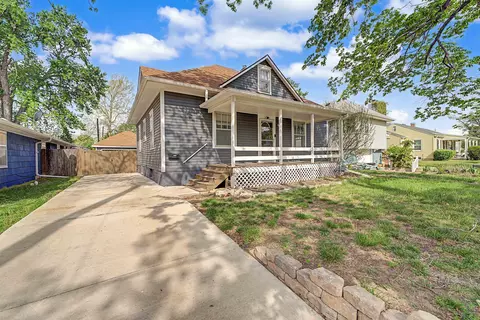 1012 Pershing St, Salina, KS 67401