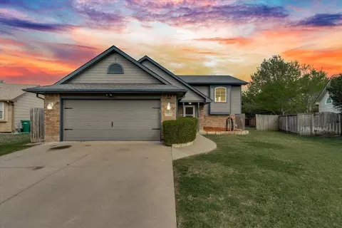 1932 S Leeanne Ln, Wichita, KS 67207