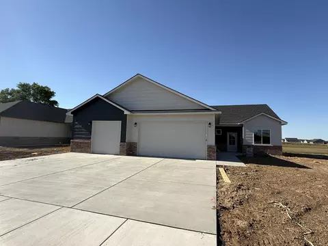 31 Kingdom Cr, Goddard, KS 67052