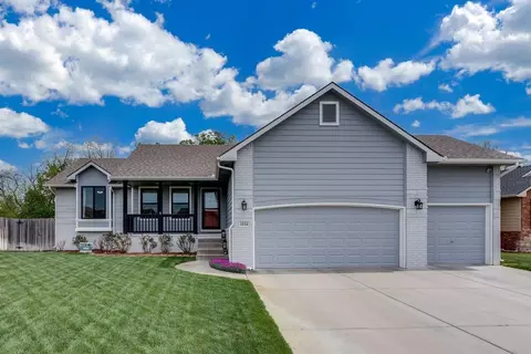 1124 N High Park Dr, Derby, KS 67037