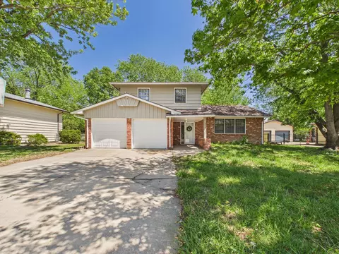 310 S Colby St, Valley Center, KS 67147