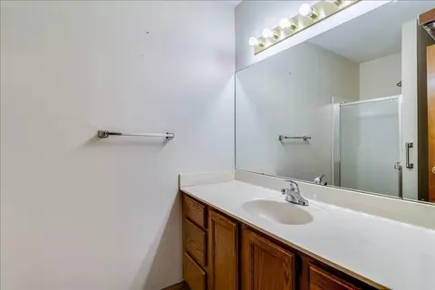 Bath - 118 E Chestnut, Mulvane, KS 67110 photo 2 of 4