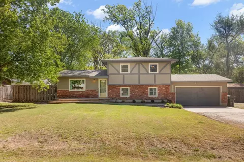 6510 N Madison St, Hutchinson, KS 67502