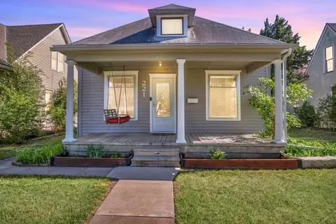 221 E 10th, Newton, KS 67114