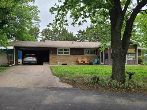 509 N Greenwood, Severy, KS 67137