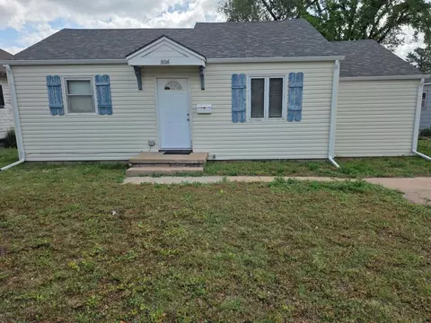 806 S Taylor St, Pratt, KS 67124