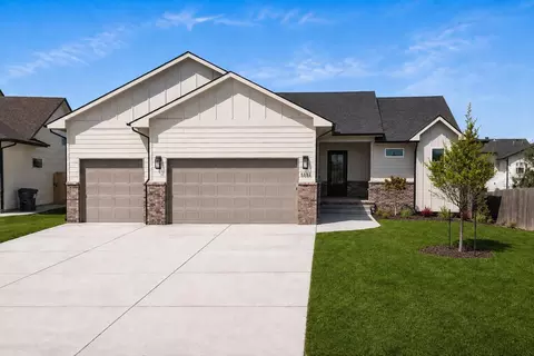5881 N St Paul Ct, Wichita, KS 67204