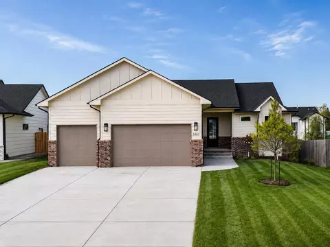 5881 N St Paul Ct, Wichita, KS 67204