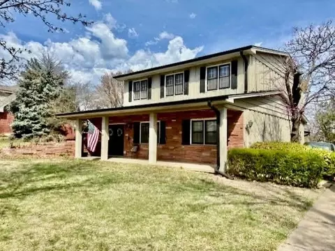2211 Edgehill Rd, Salina, KS 67401