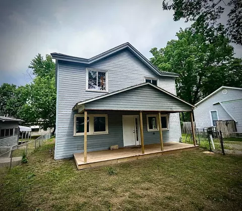 904 E 5th Ave, Winfield, KS 67156